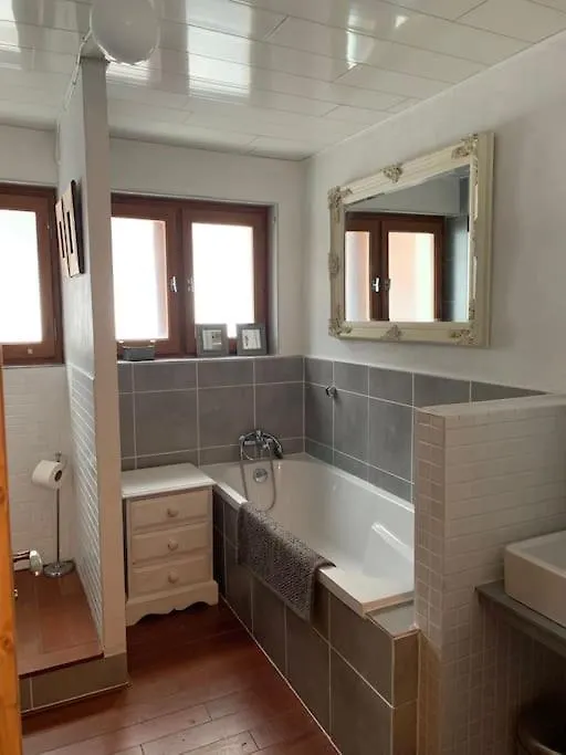 Morzine Apartment, Perfect Ski And Summer Base For 8 Montriond
